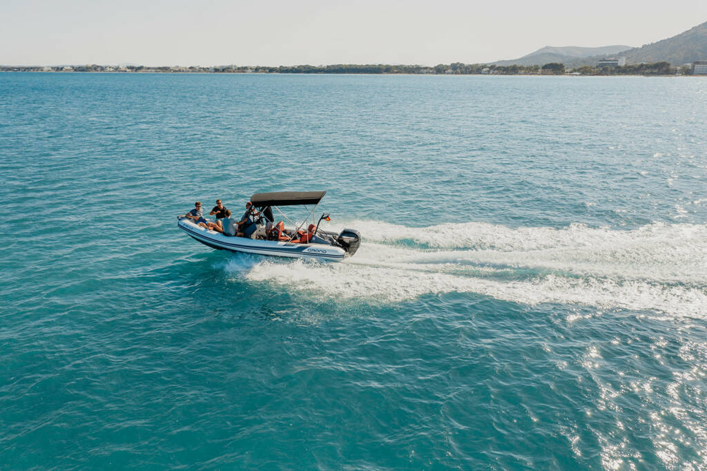 Hire a boat alcudia