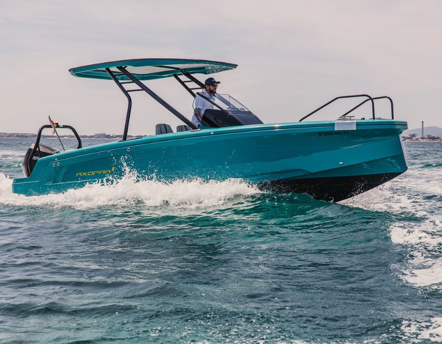 Aerial view of the Axopar 22 Spyder deck