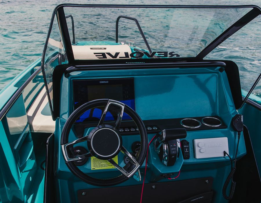 Axopar 22 Spyder stern and swimming platform