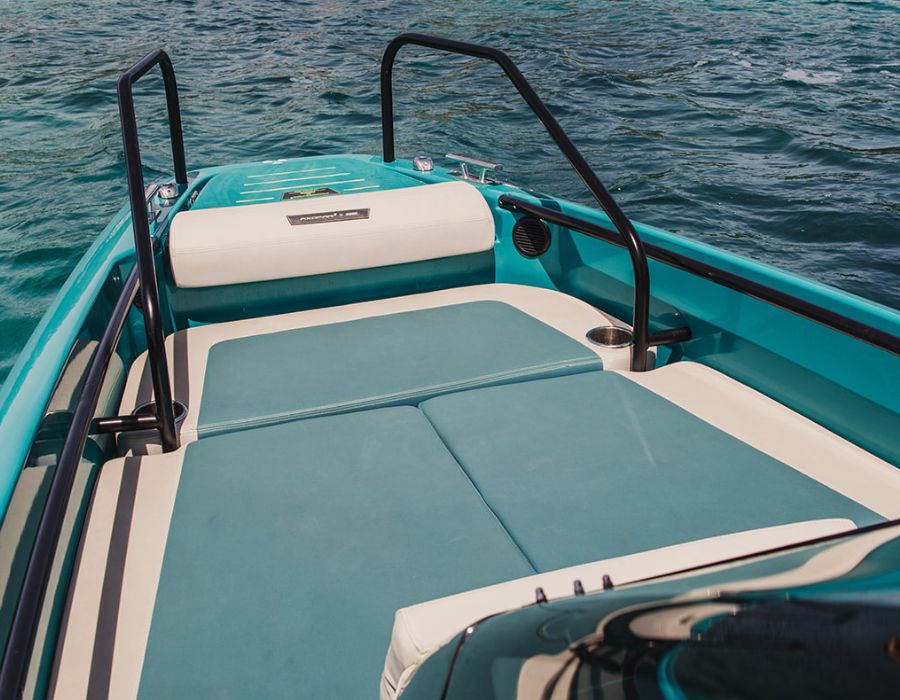 Axopar 22 Spyder T-Top shade cover